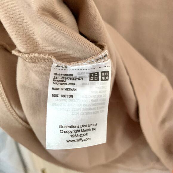 Uniqlo Miffy Mom Dad UT Graphic T-Shirt in Beige - Picture 12 of 13